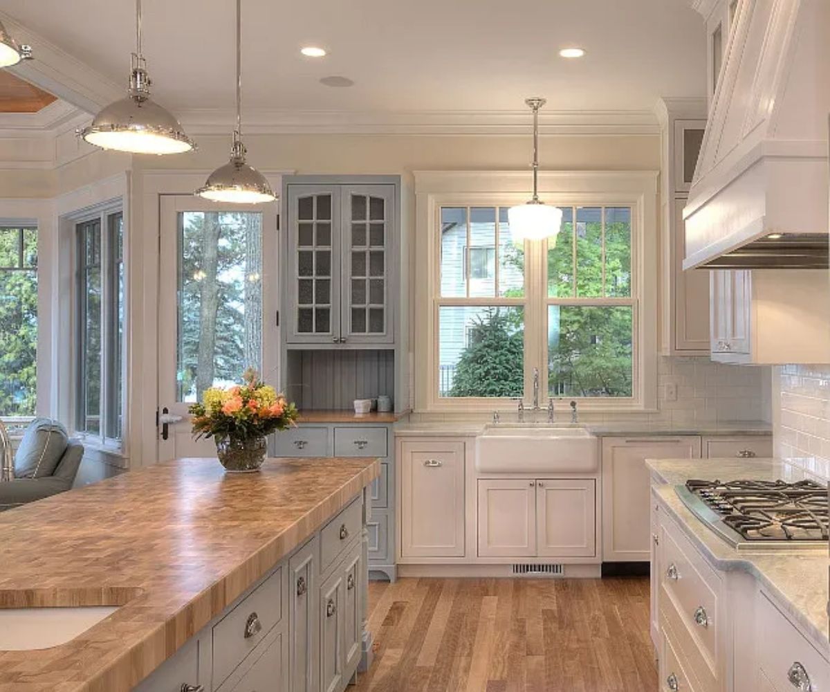 8 Interior Color Schemes for Split Level Homes (2026 Guide) - My Split ...